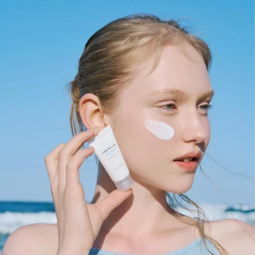 mini-hyalu-cica-water-fit-sun-serum-spf50-skin1004-protector-solar-quimico-hidratante-viral-mini